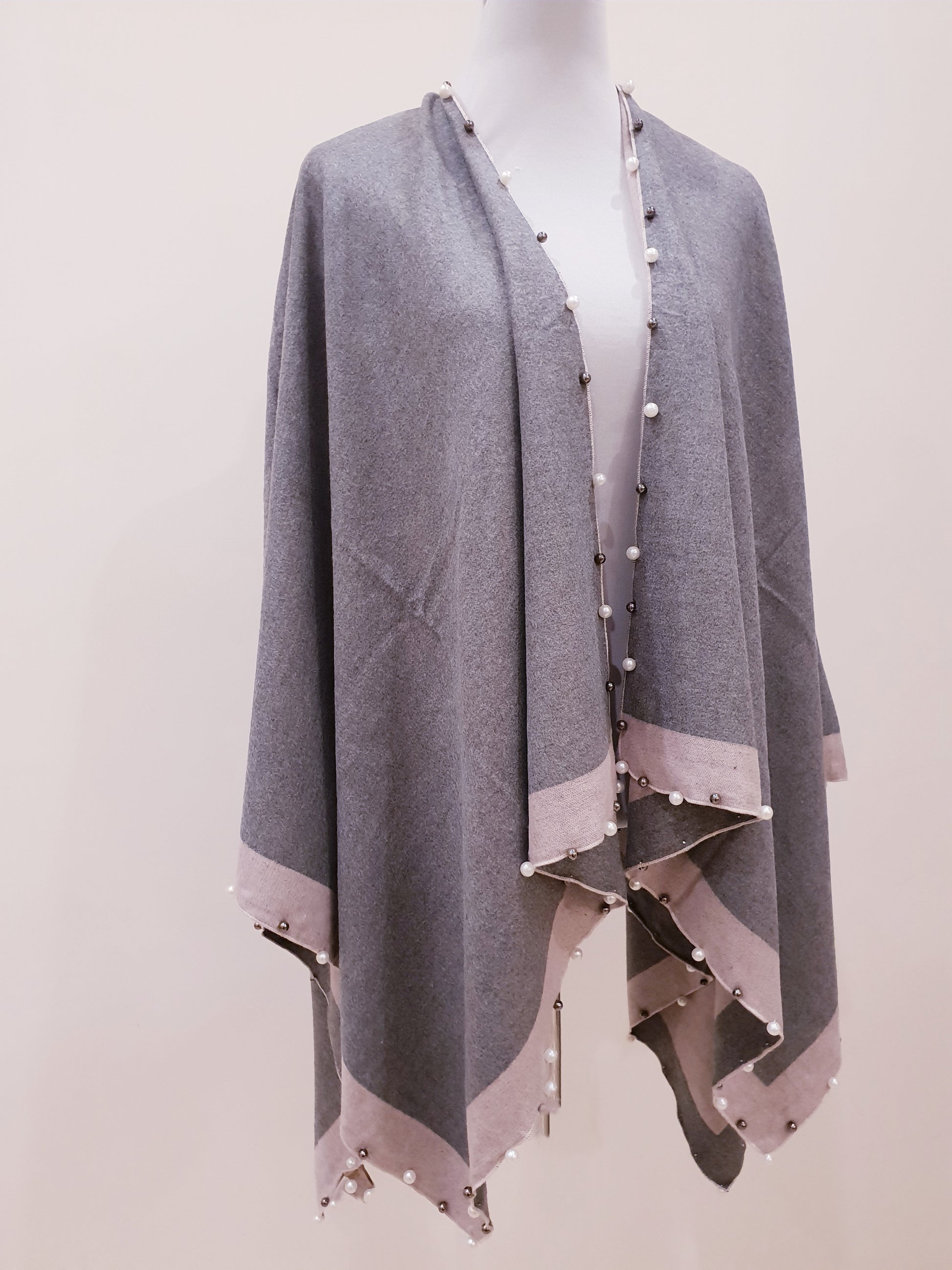 Mantellina con perline