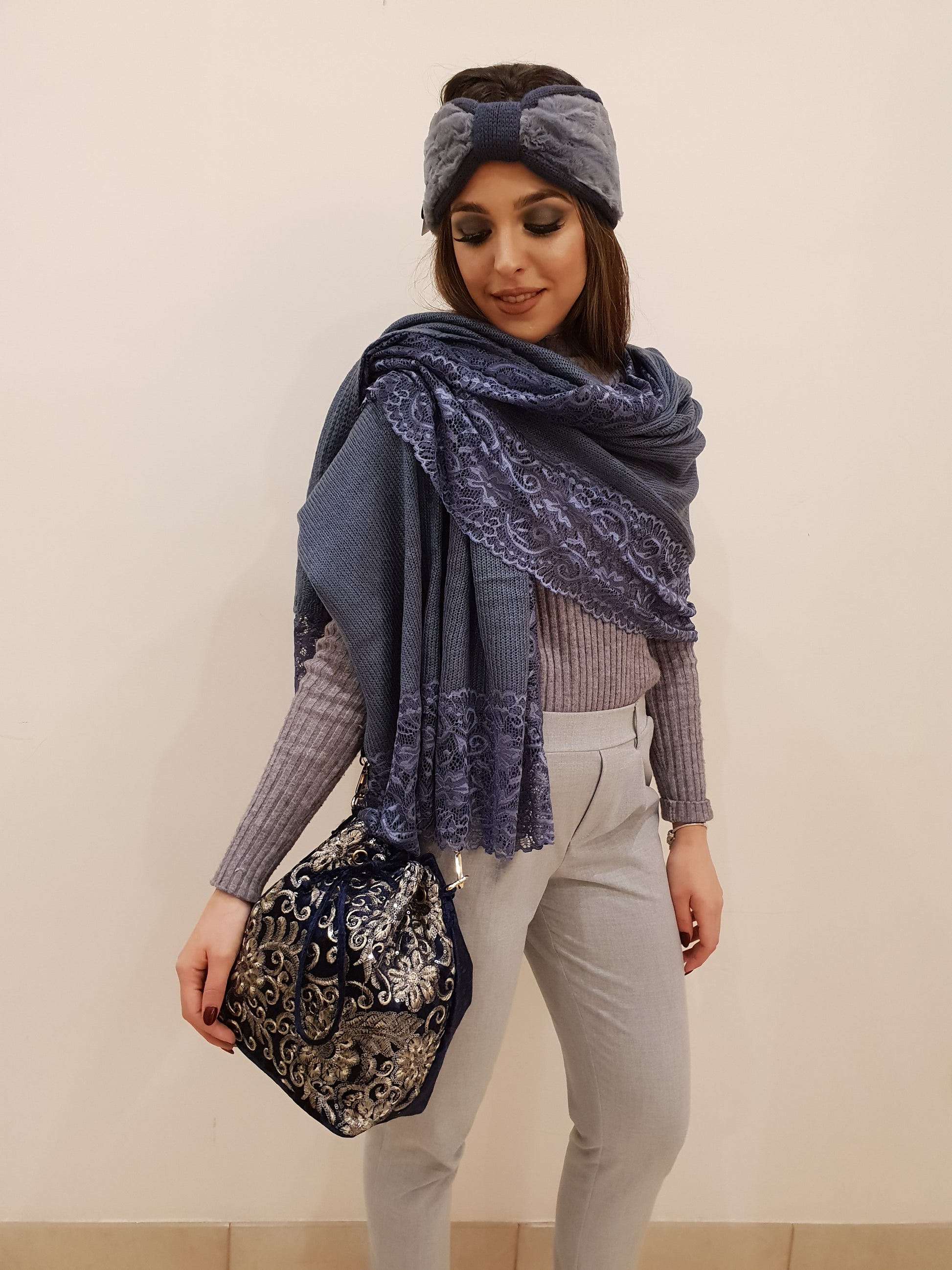 Maxy Sciarpone con Pizzo