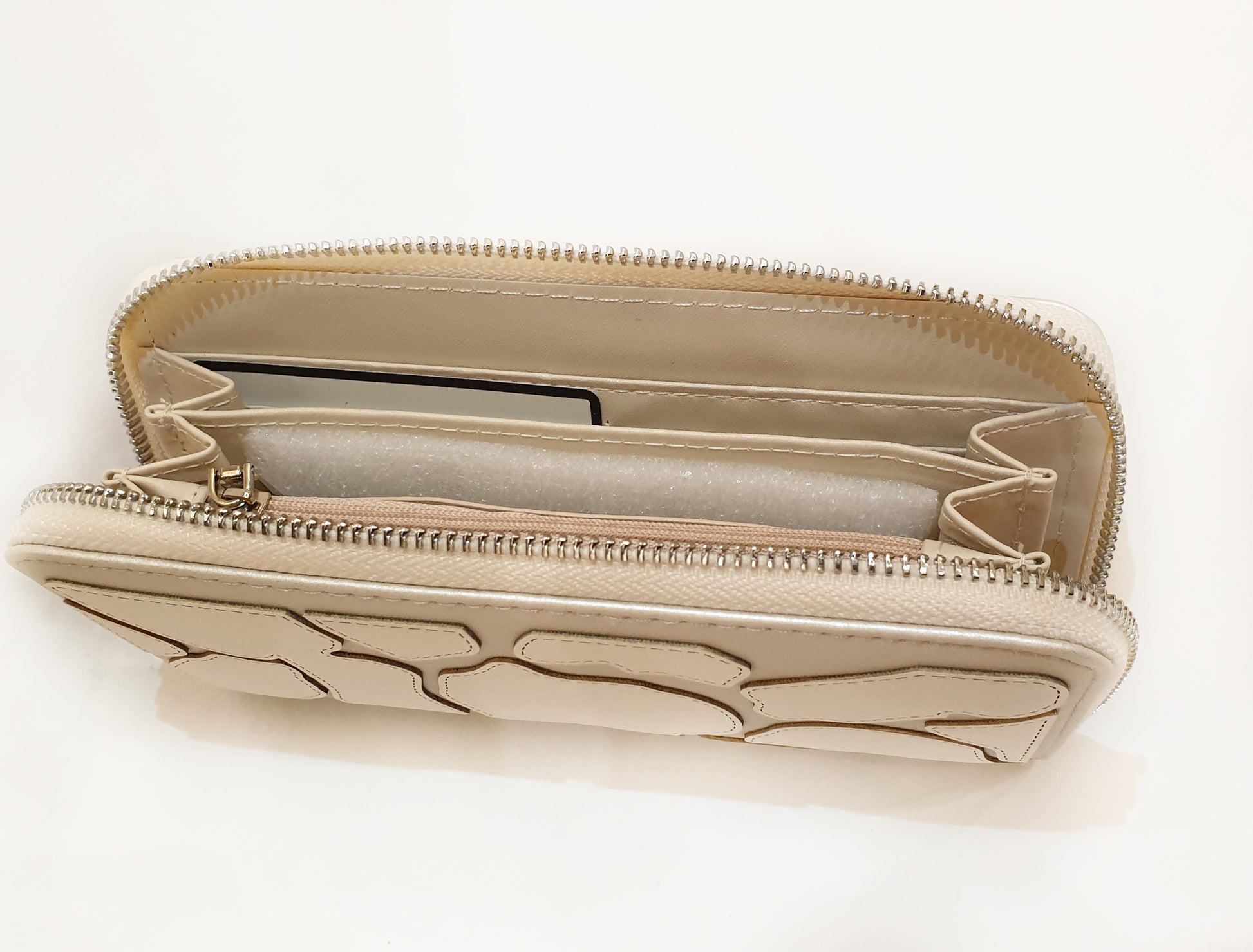 Portafoglio color beige Diana&co