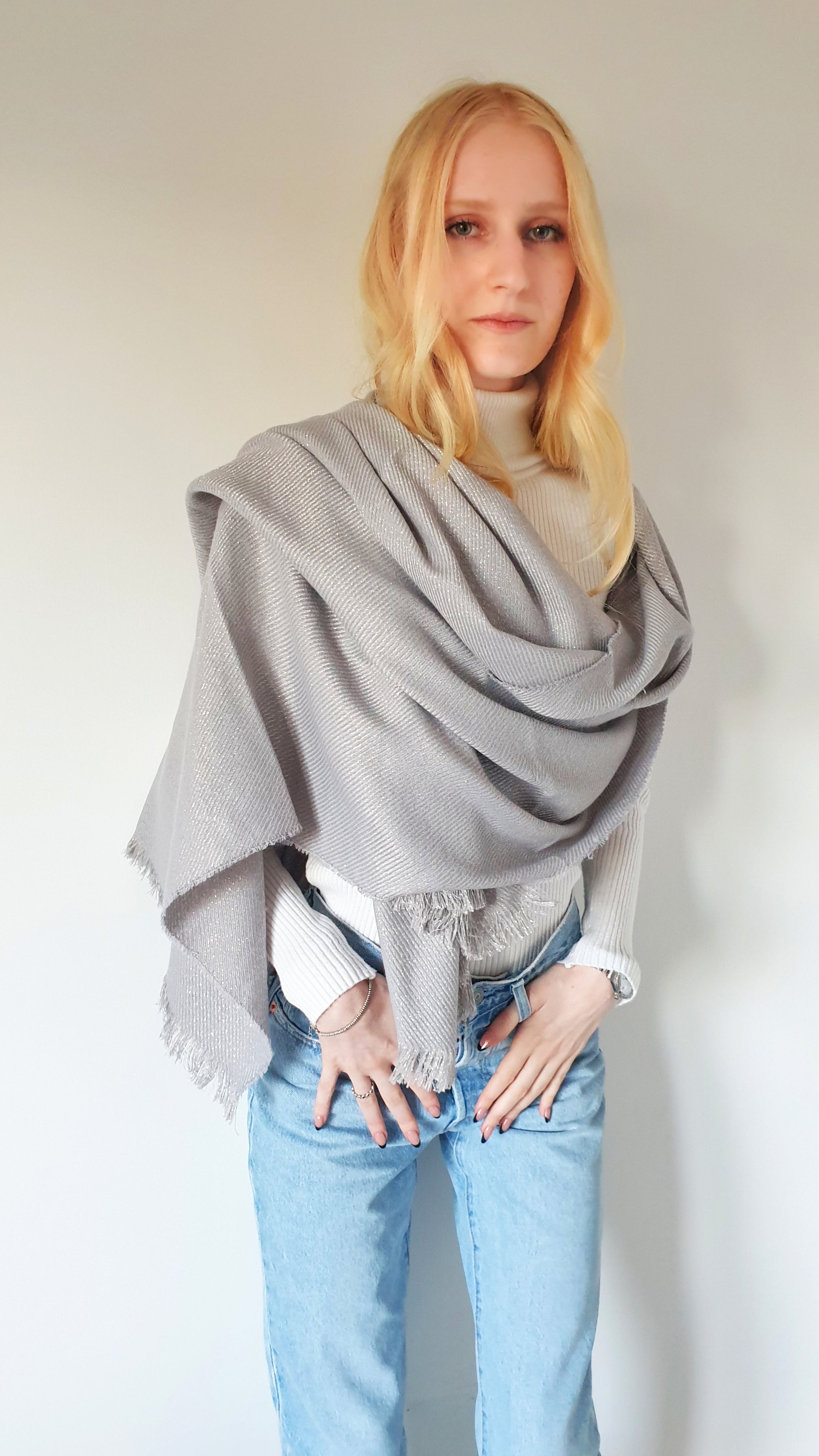 Sciarpone laminato elegante