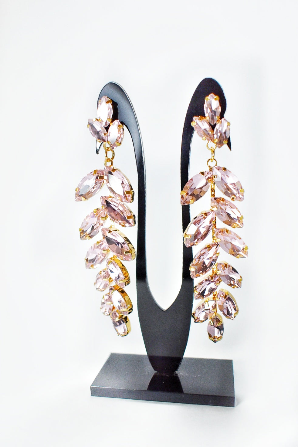 Orecchini pendenti pietre rosa