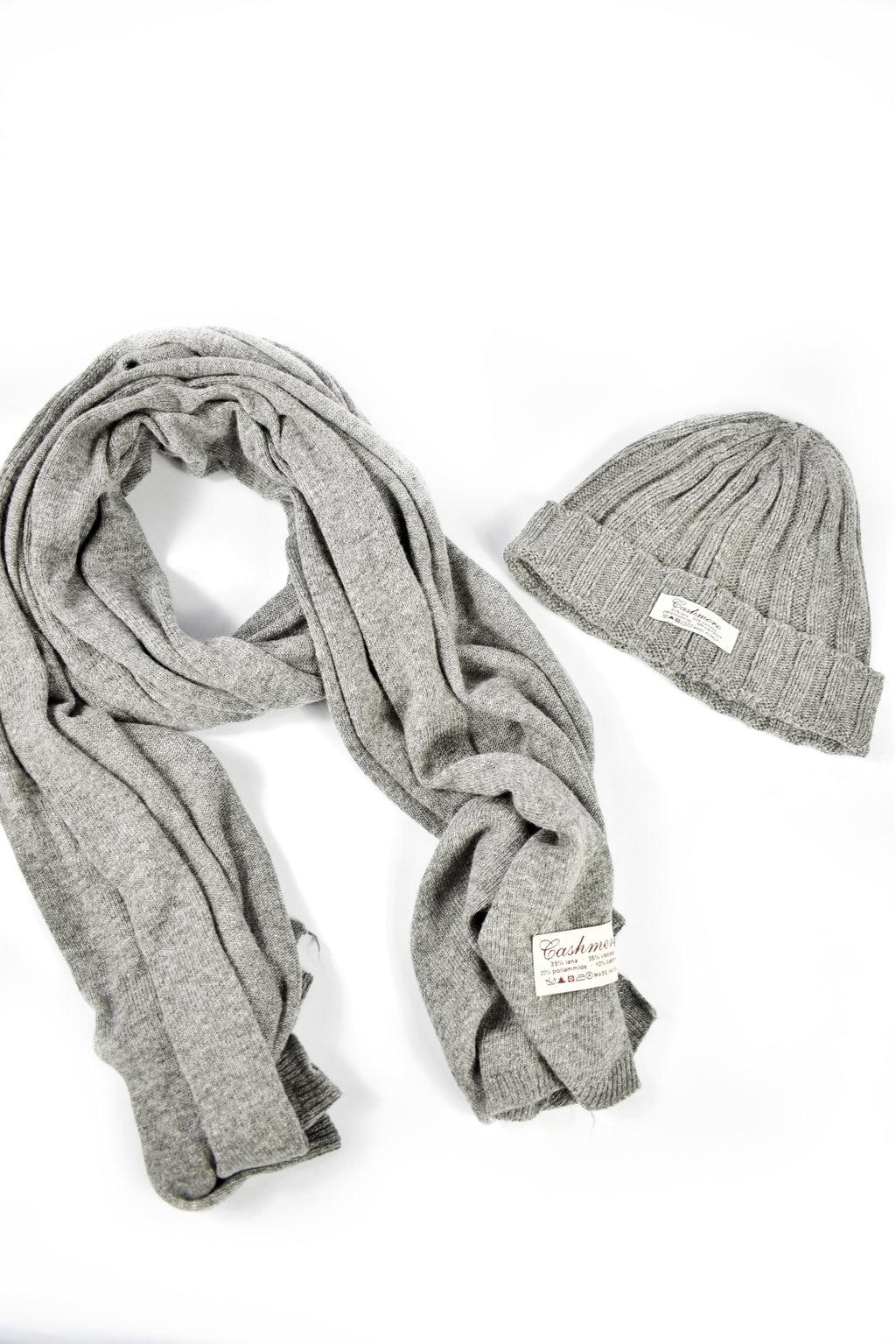 Sciarpa e cappello con cashemere Grigio