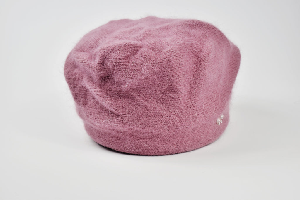 Berretto basco con fiocchetto