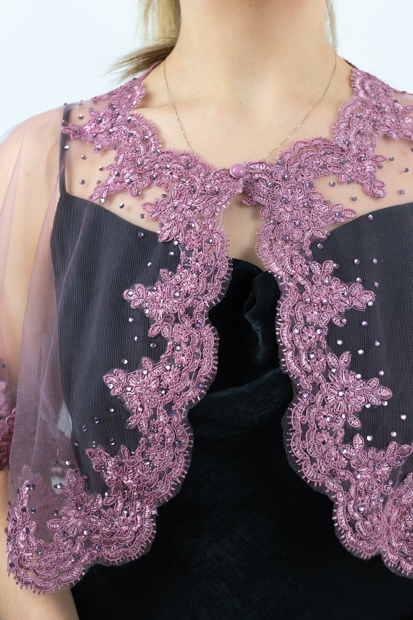 Coprispalle elegante in tulle