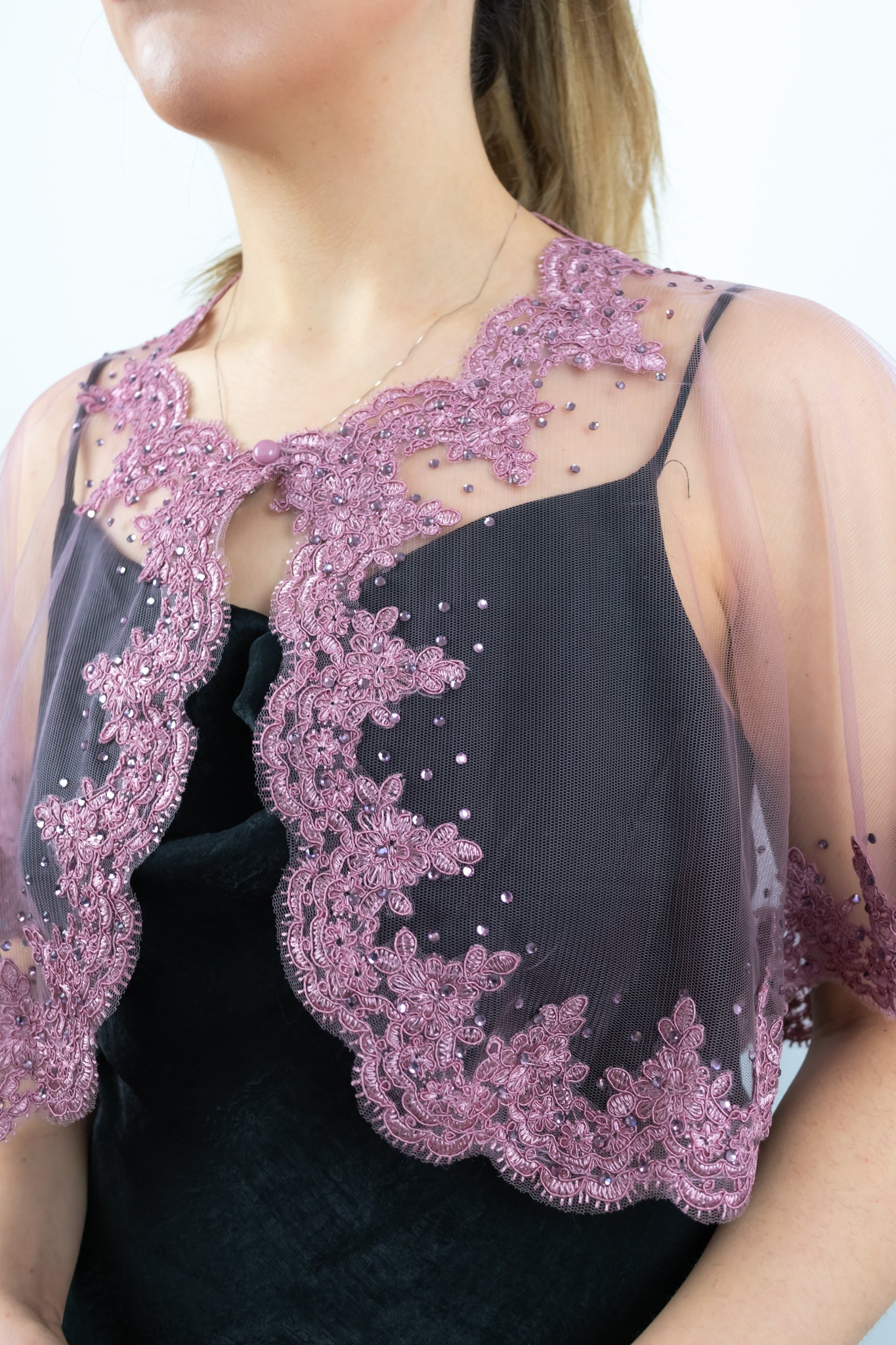 Coprispalle elegante in tulle