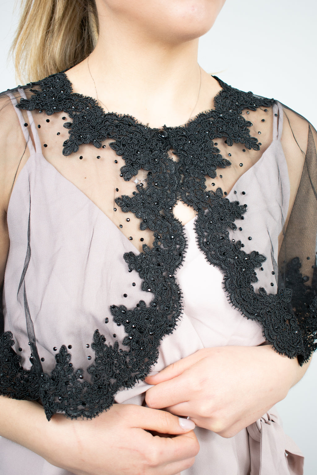 Coprispalle elegante in tulle