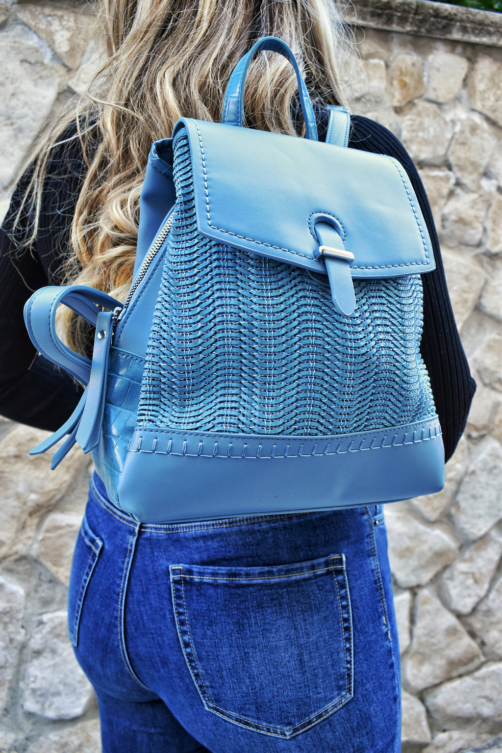 Zaino con intreccio celeste