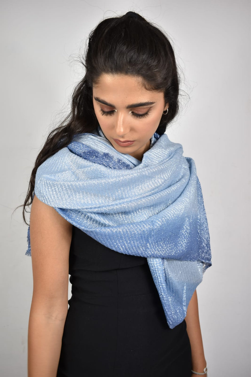 Stola sfumata laminata