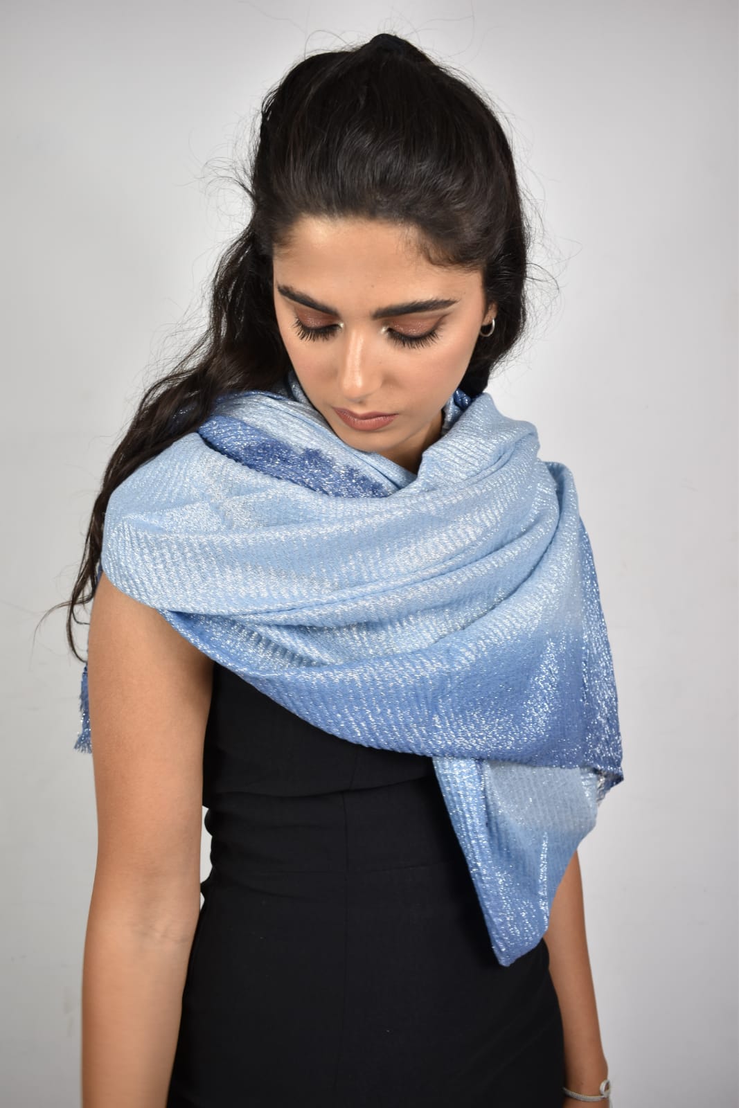 Stola sfumata laminata