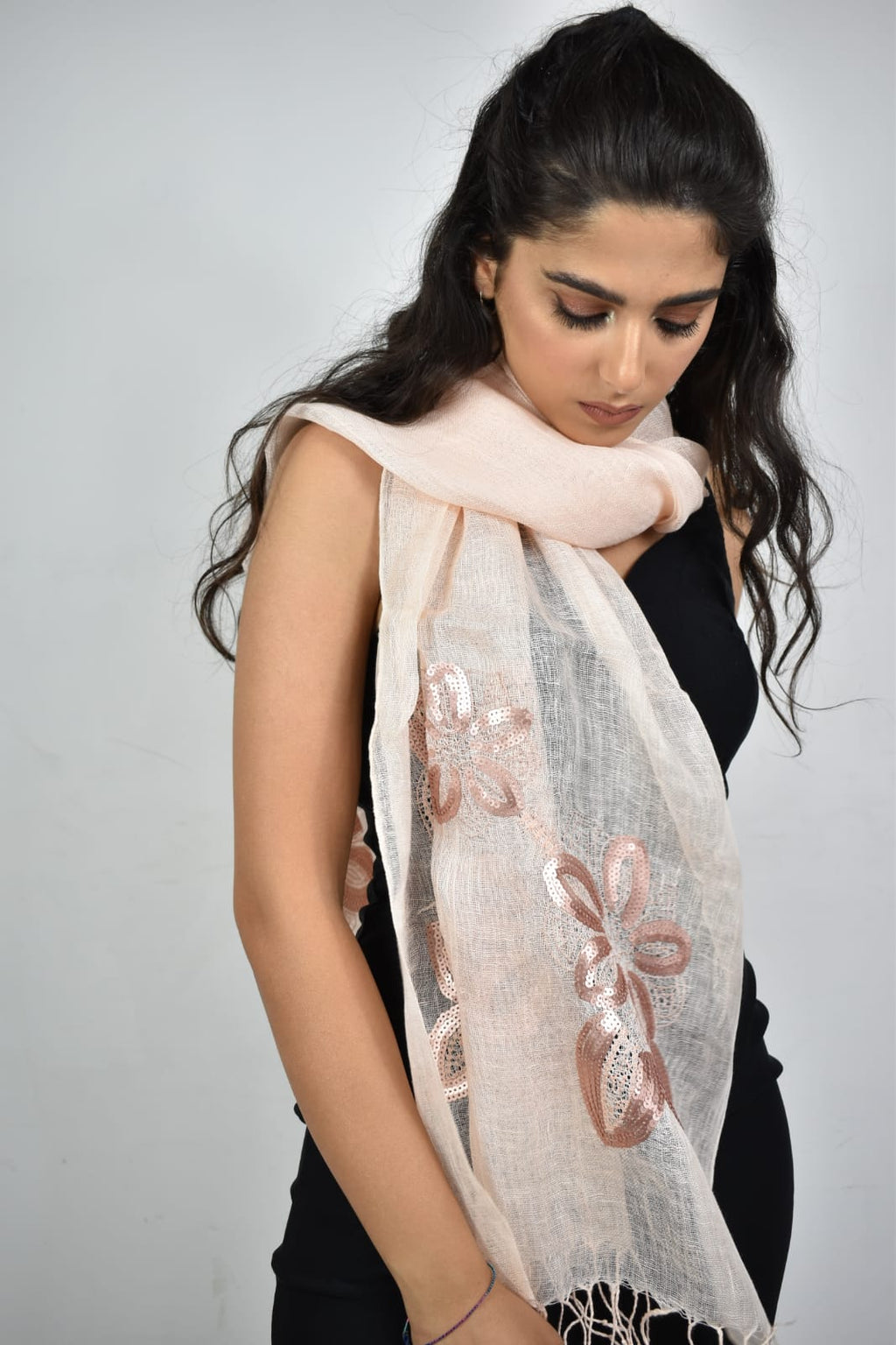 Stola in lino fiori rosa