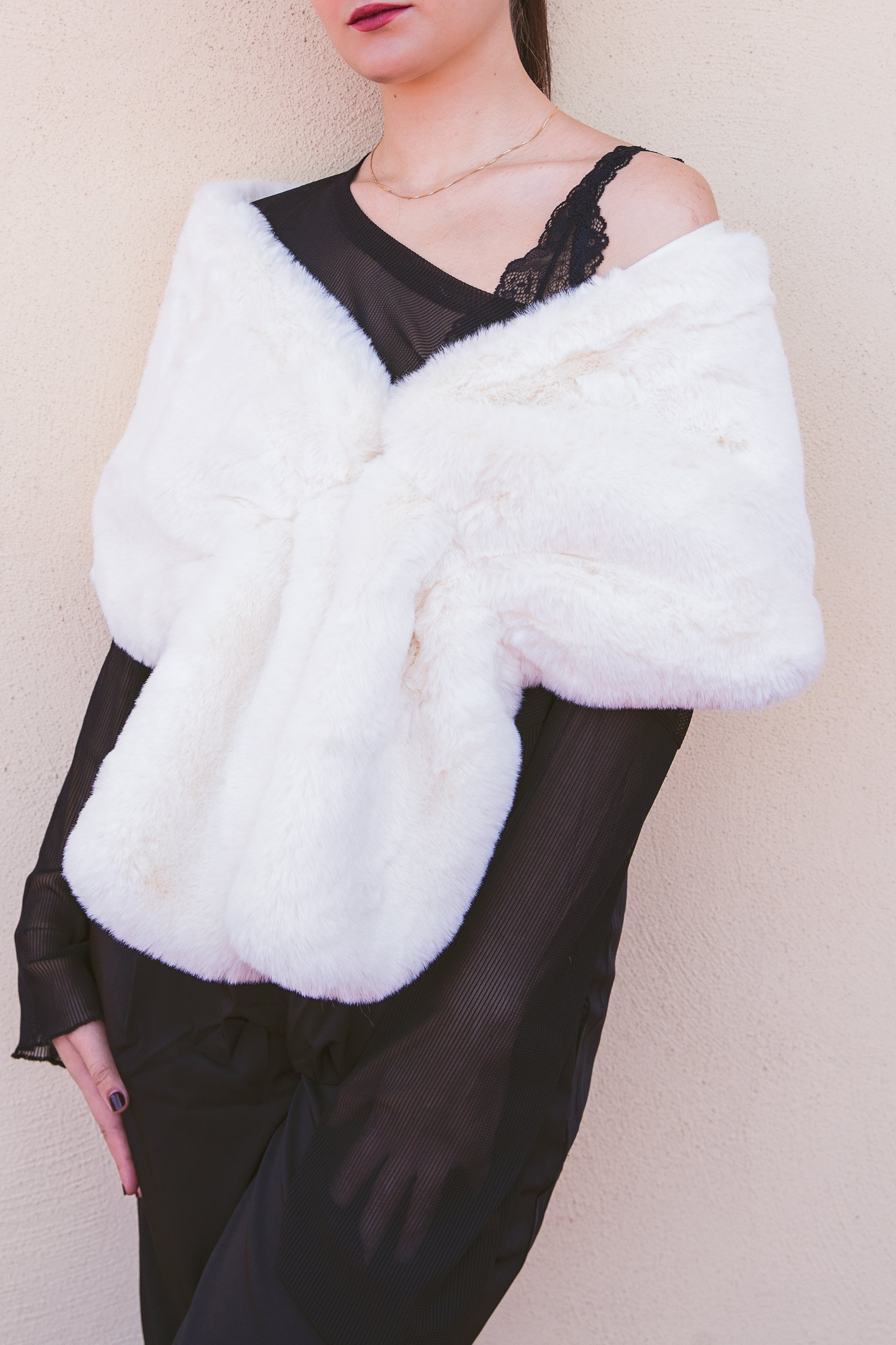 Stola mantella in ecopelliccia