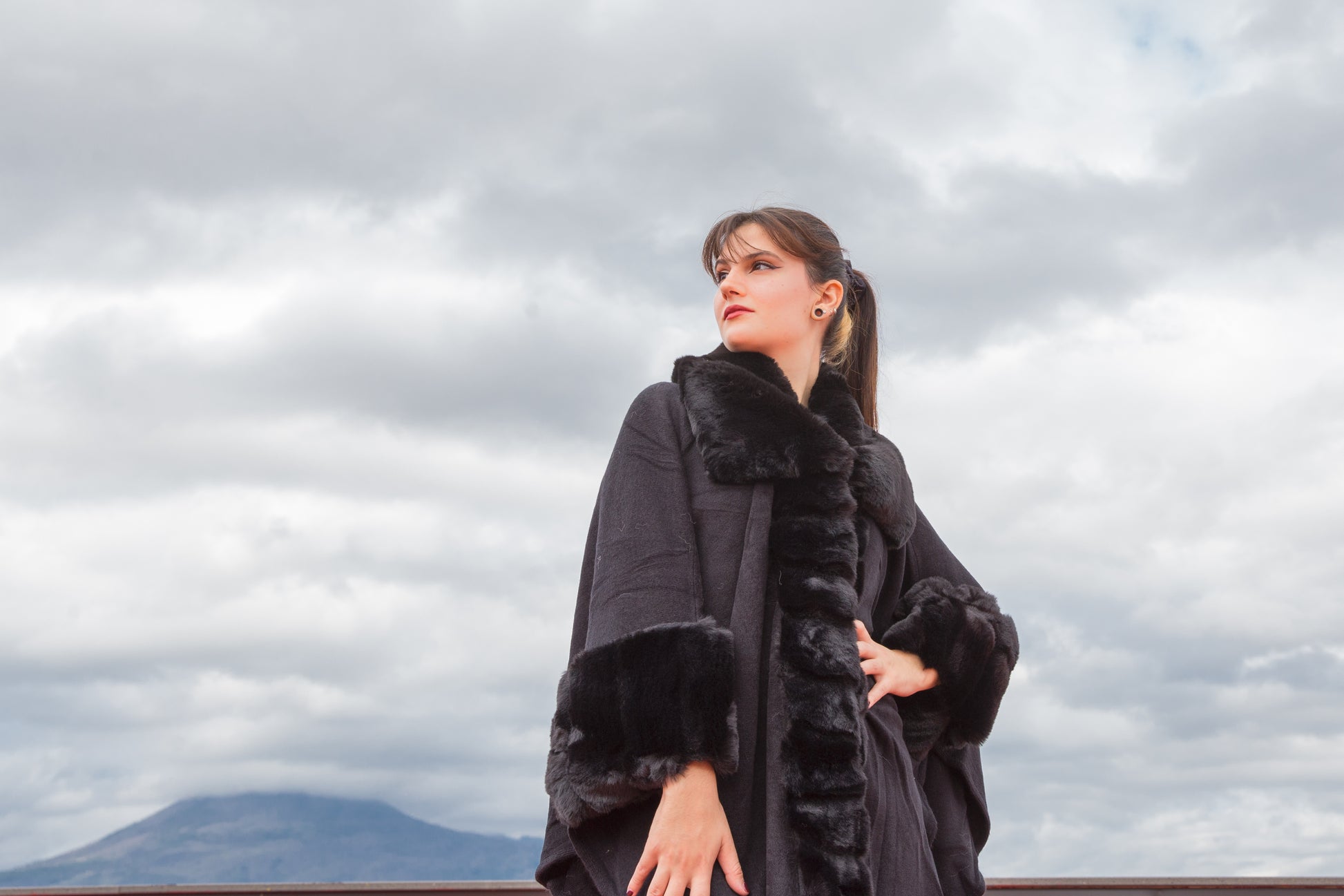 Mantella con ecopelliccia Mori