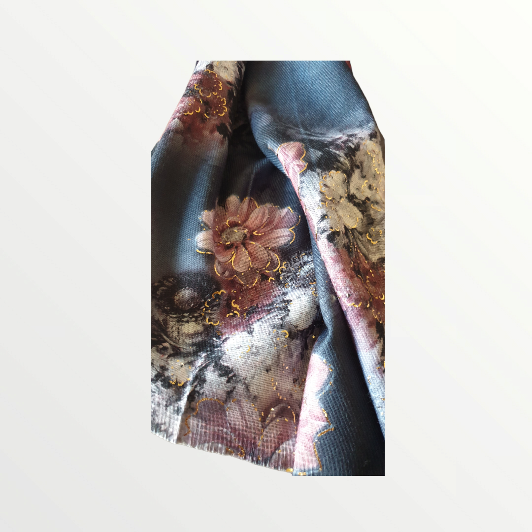 Sciarpa morbida fiori sfumata