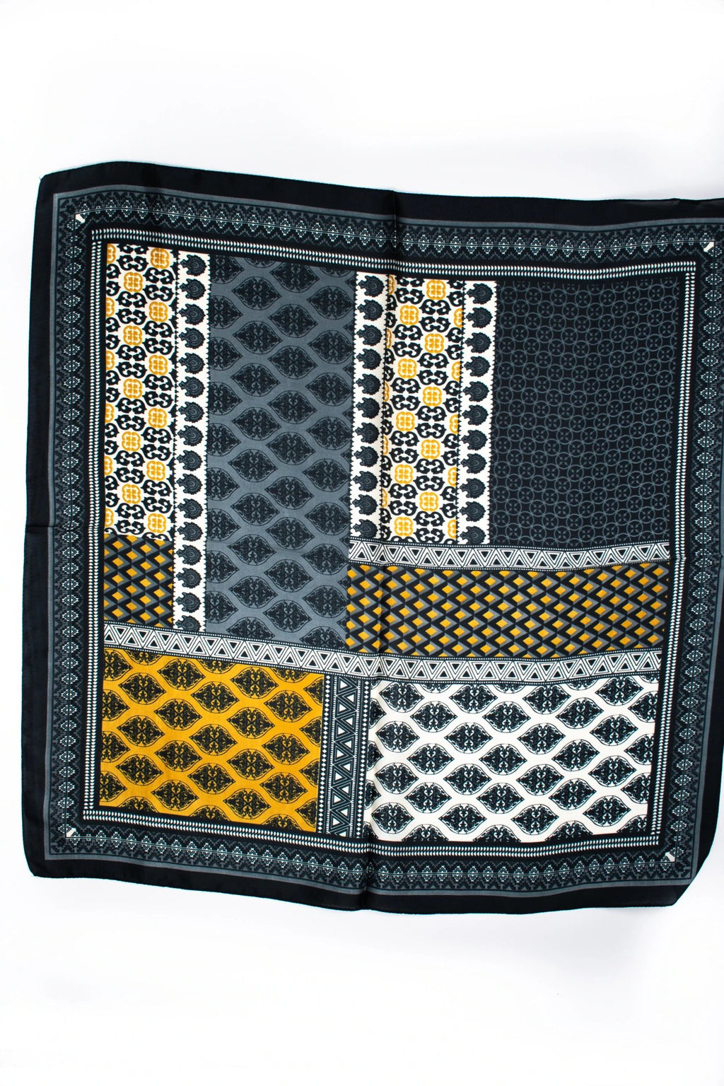 Foulard quadrato a stampa etnica