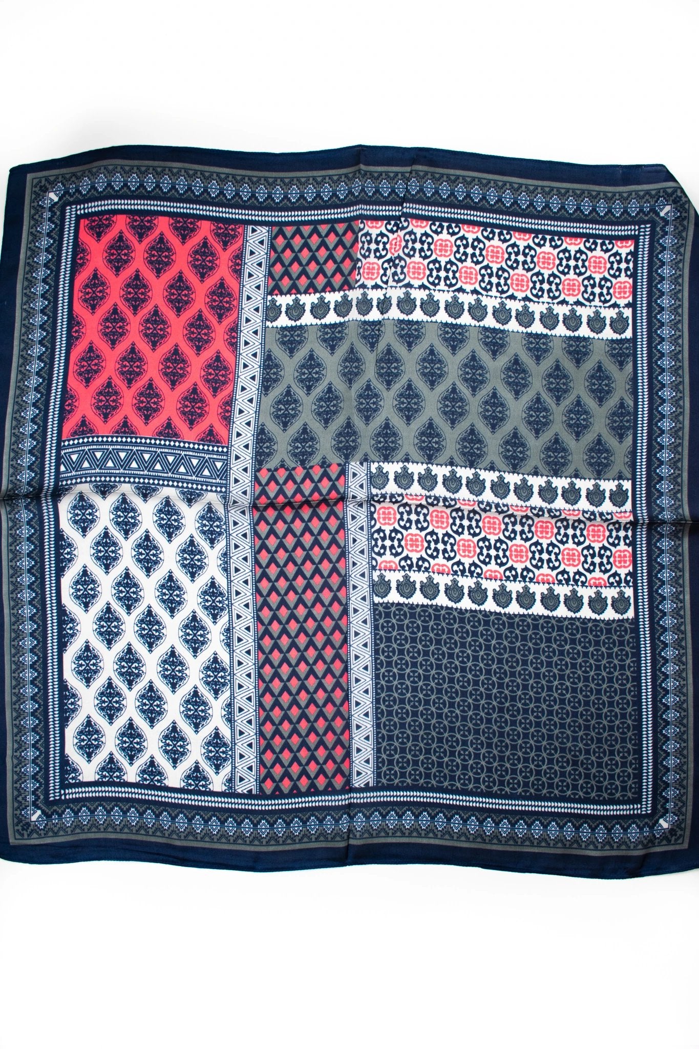 Foulard quadrato a stampa etnica