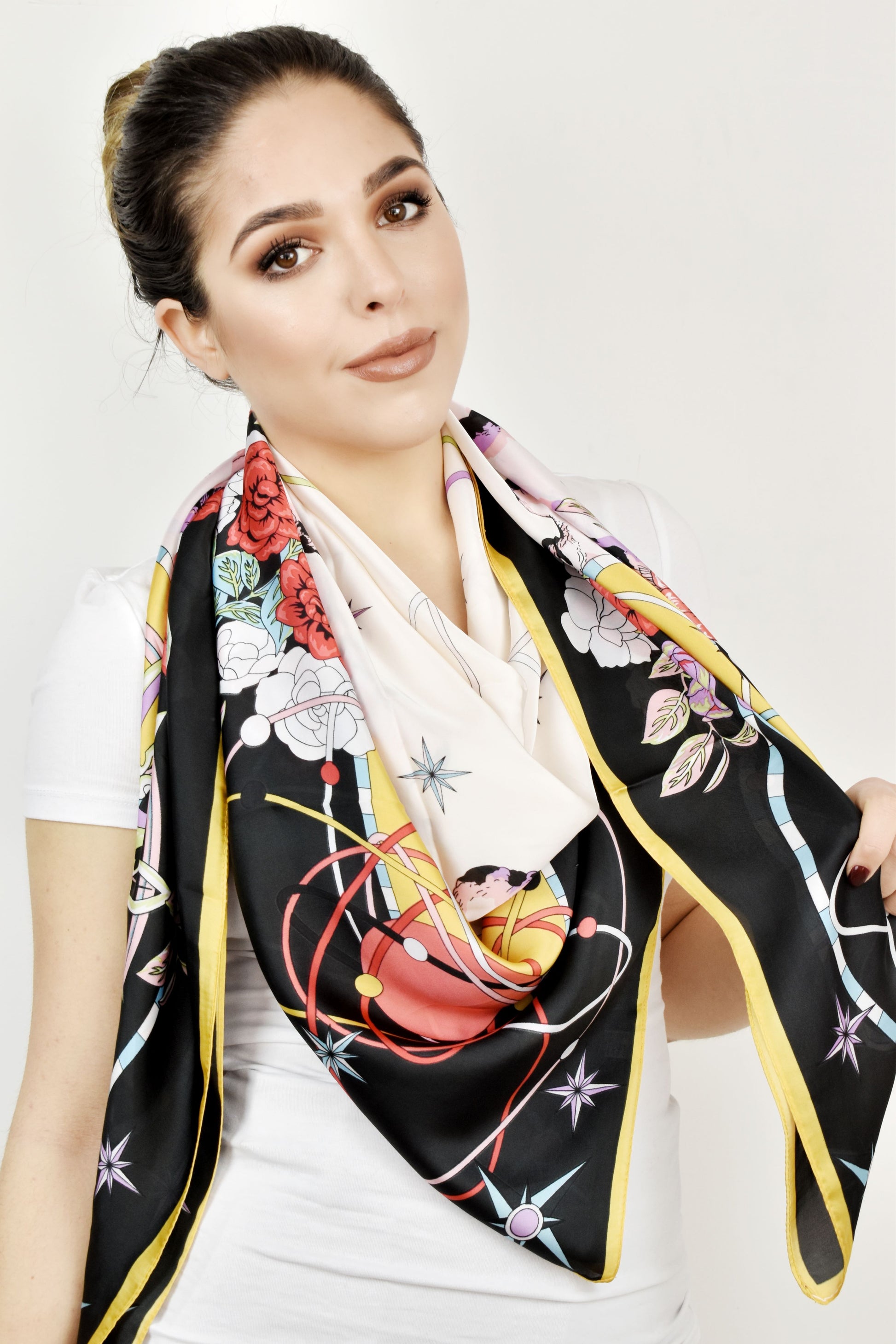 Foulard quadrato maxi rosa dei venti